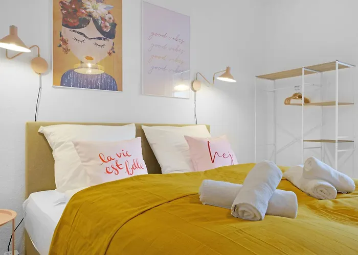 Olive Apartments - 86M2 - Kingsize - Free Parking